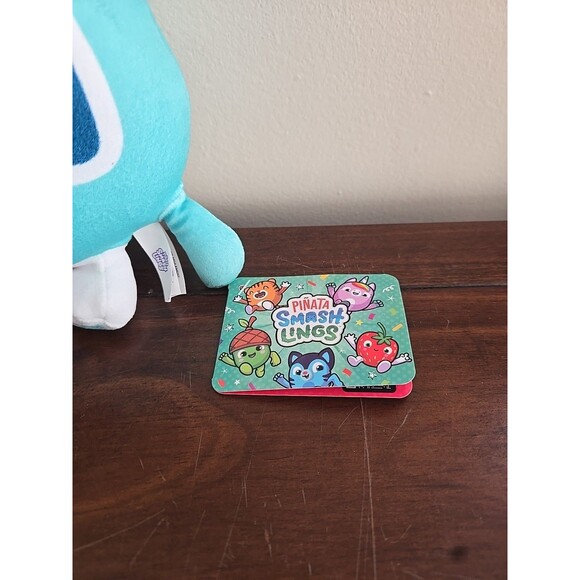 Pinata Smashlings Beep Boop Plush Limited Edition Toikido Kawaii Toy Factory NEW - Picture 2 of 5